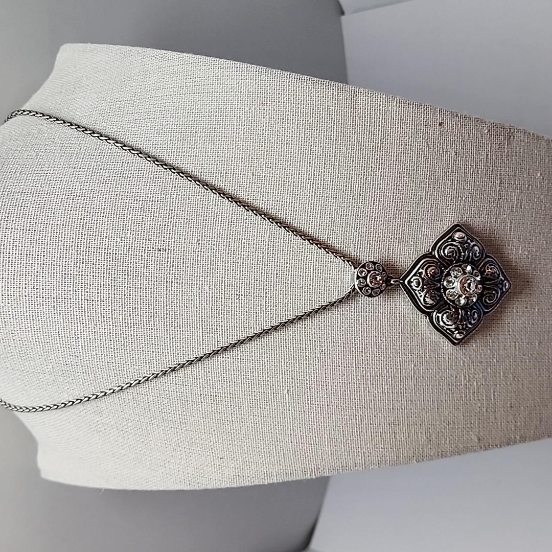 Brighton Lucerne Crystal Retired Pendant Silver Tone Necklace 50$